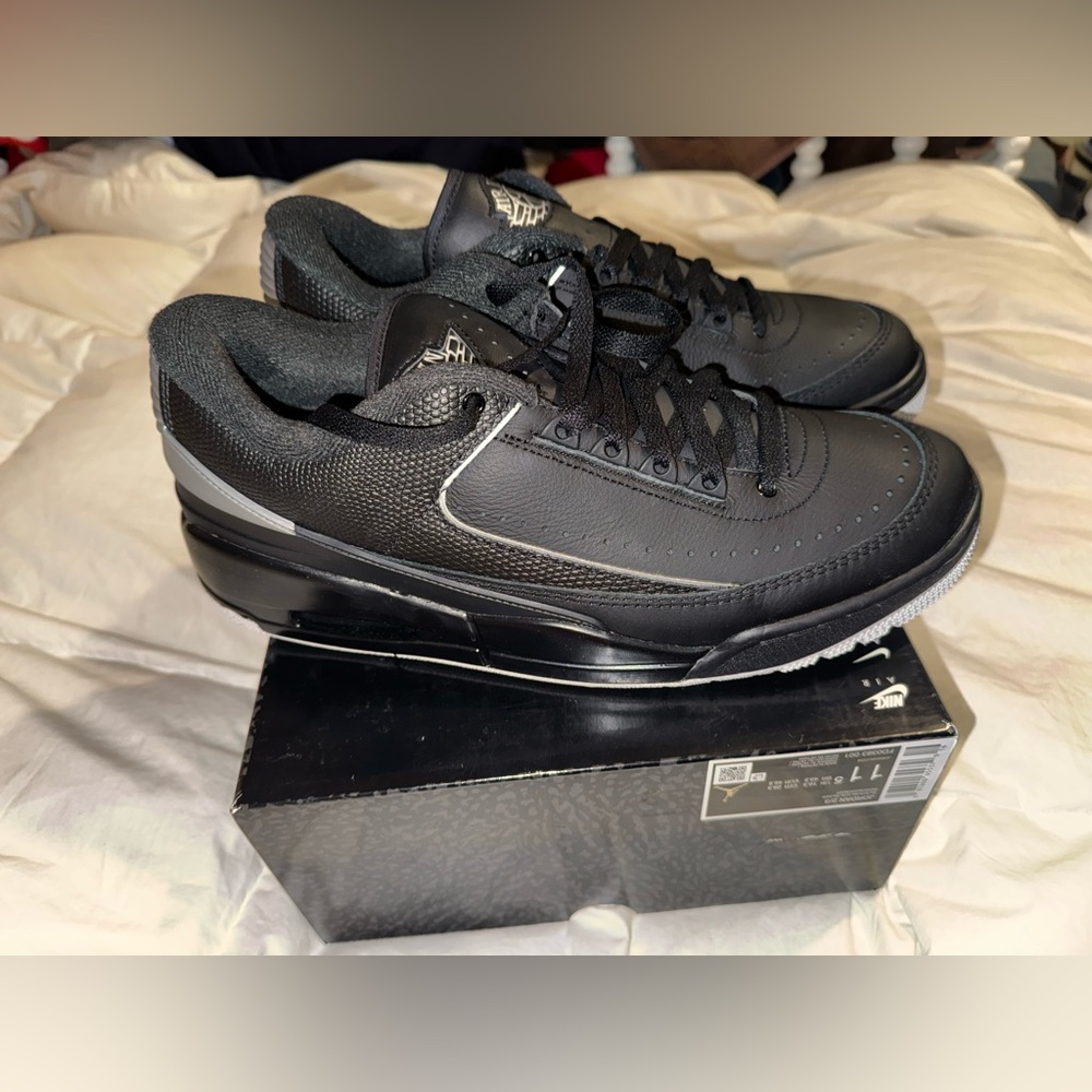 New Jordan 2/3 Lows - Black & Silver(DAMAGED BOX)